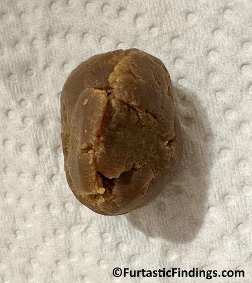 milkbone pill pouch closed with pill inside